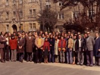 Dva radiokluba združena  14. aprila 1973. Združitveni občni zbor obeh mariborskih radioklubov Center YU3ABC in Tezno YU3BUV. Slika je posneta pred Domom družbenih organizacij v Mariboru, kjer je potekala združitvena konferenca obeh radioklubov. : Združena 2 radiokluba